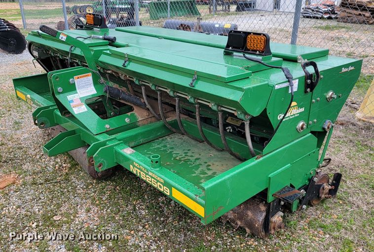 Great Plains NTS2509  no-till seeder - JL9655