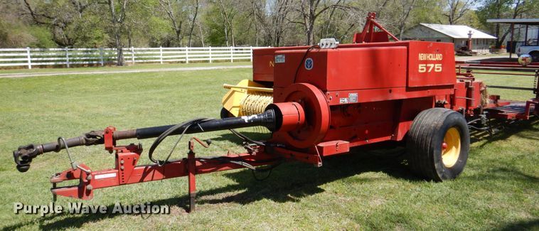1998 New Holland 575  small square baler - MK9557