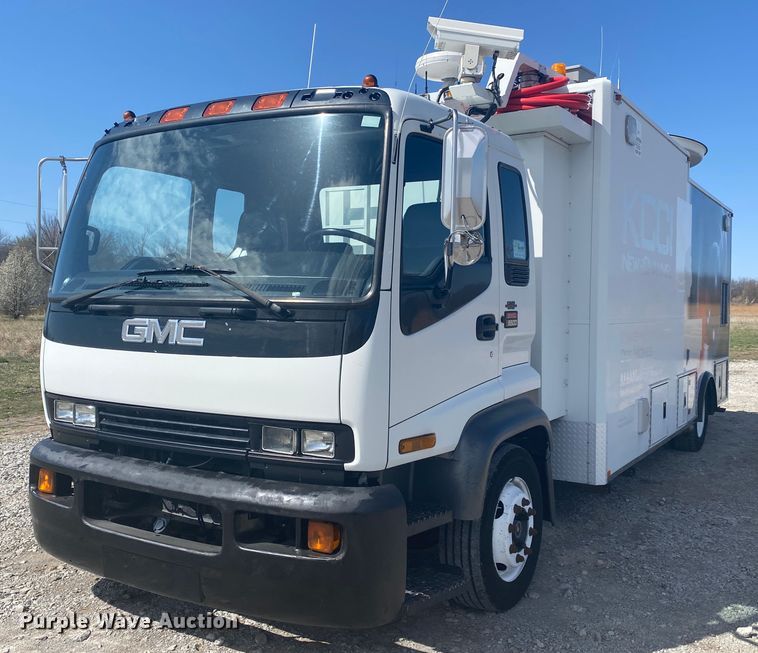 1997 GMC T6500  box truck - JN9259