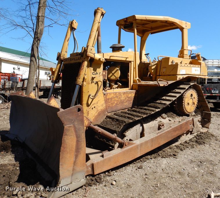 1986 Caterpillar D6H  dozer - DL5980