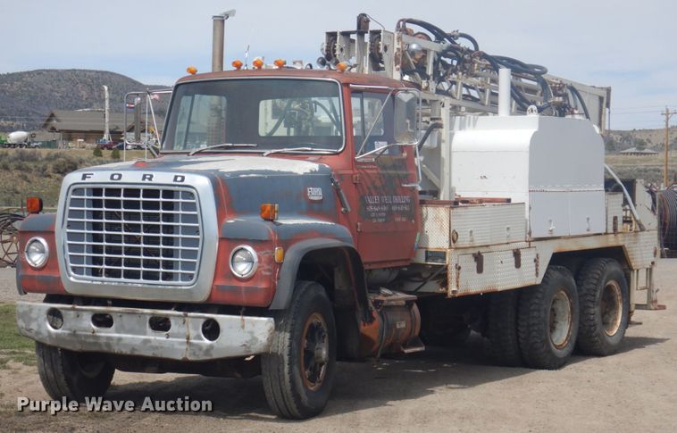 1980 Ford 8000  drilling rig truck - DM5417