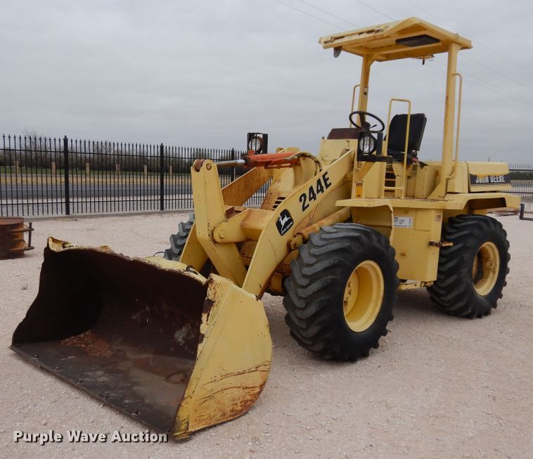 1991 John Deere 244E  wheel loader - DP3959
