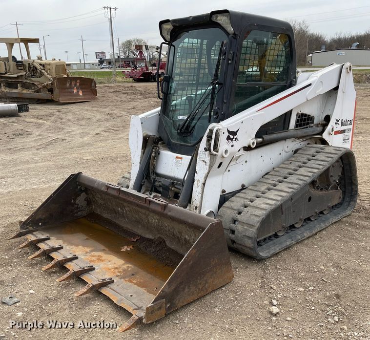 2013 Bobcat T630  tracked skid steer loader - MJ9575