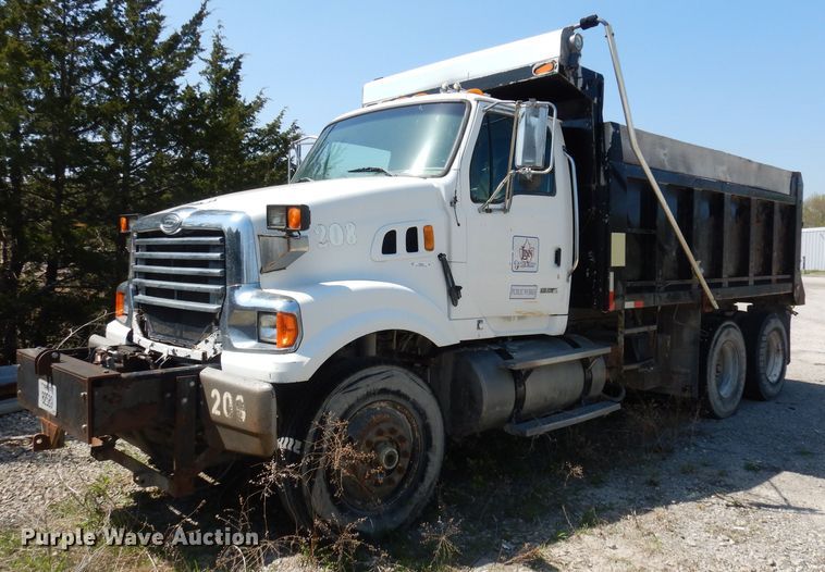 2009 Sterling LT8500  dump truck - KM9593