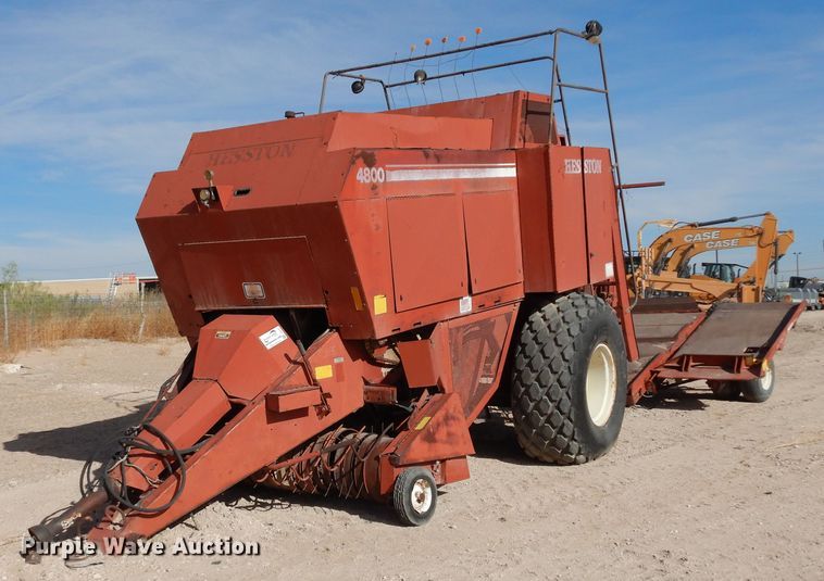 1984 Hesston 4800  large square baler - DI8737