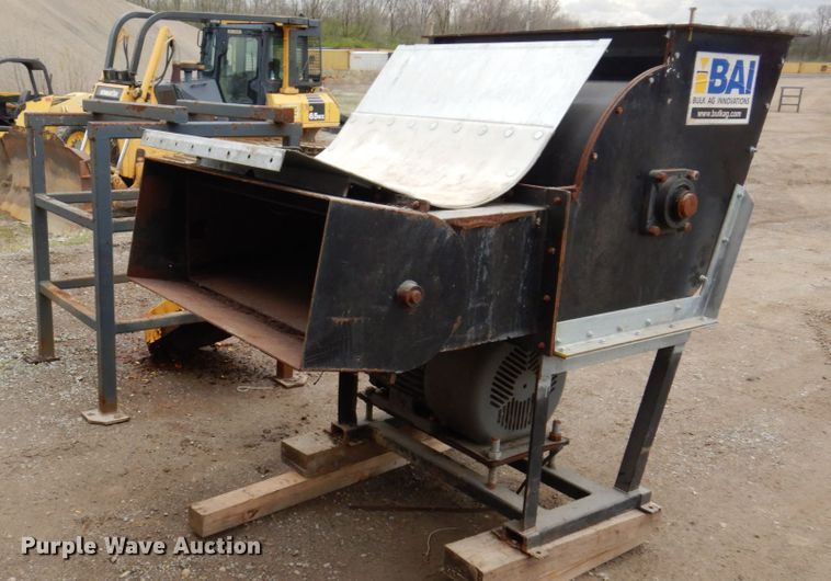 Bulk Ag Innovations  SuperLoader - IM9952