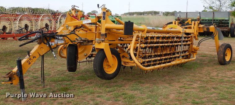 2013 Vermeer R2300  hay rake - JR9573