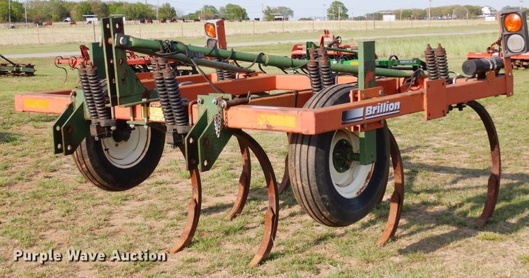 Brillion CRP-7  chisel - JR9581