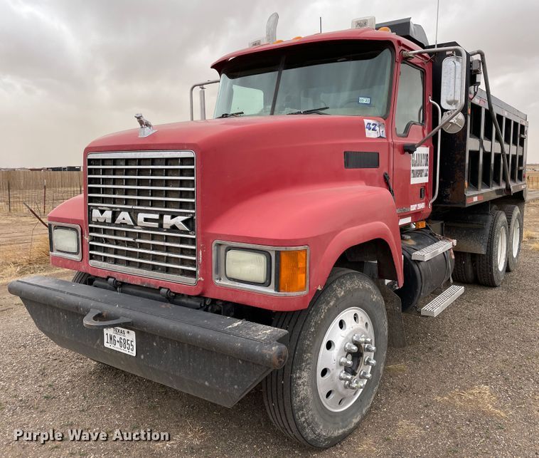 2006 Mack CHN613  dump truck - DJ5083