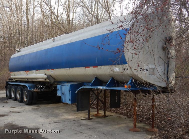 1976 Trailmobile F11S4MCM-4  tank trailer - DL3748