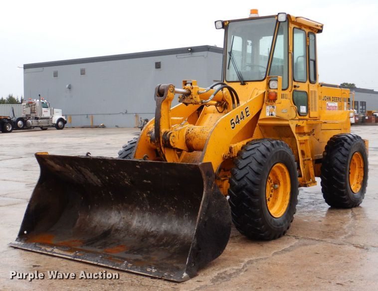 1990 John Deere 544E  wheel loader - DN7369
