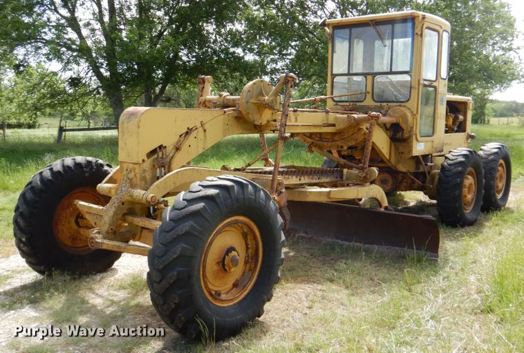 1963 Caterpillar 12E  rigid frame motor grader - DP3979