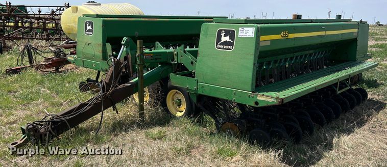 John Deere 455  grain drill - DR1413