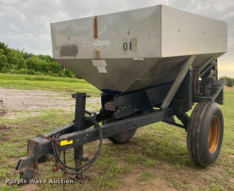 1997 Adams  spreader - JU9215