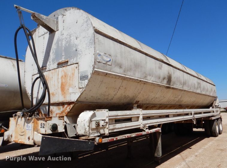 1976 Ledwell  feed delivery trailer - DK8249