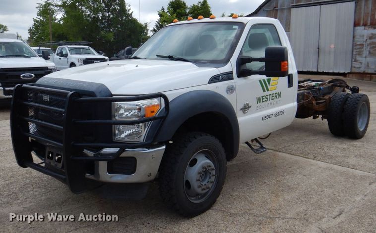 2013 Ford F550  truck cab and chassis - DP4044