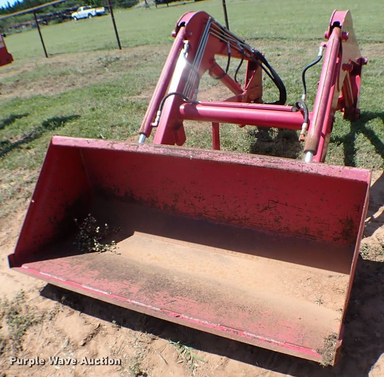 Mahindra ML230  loader - MF9428