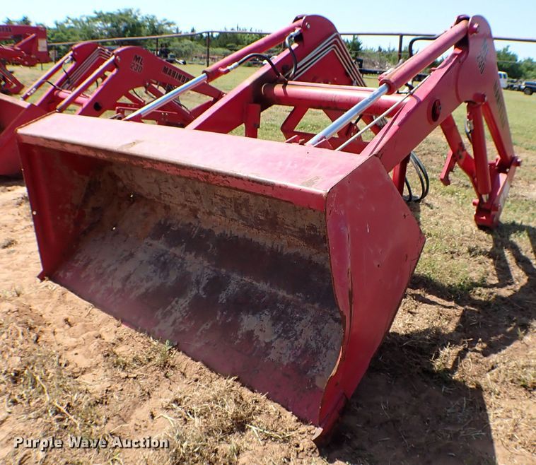 Mahindra ML230  loader - MF9429