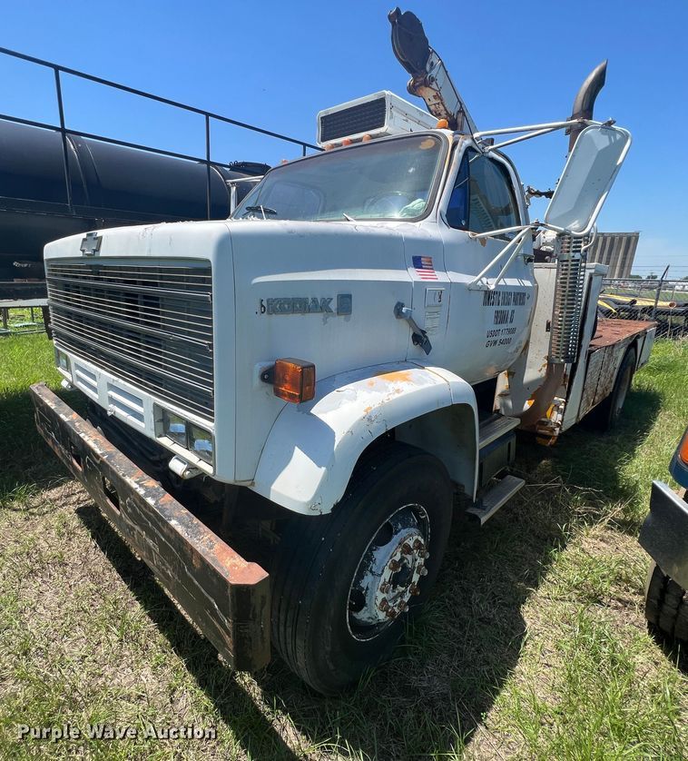 1986 Chevrolet C70  crane truck - HL9022
