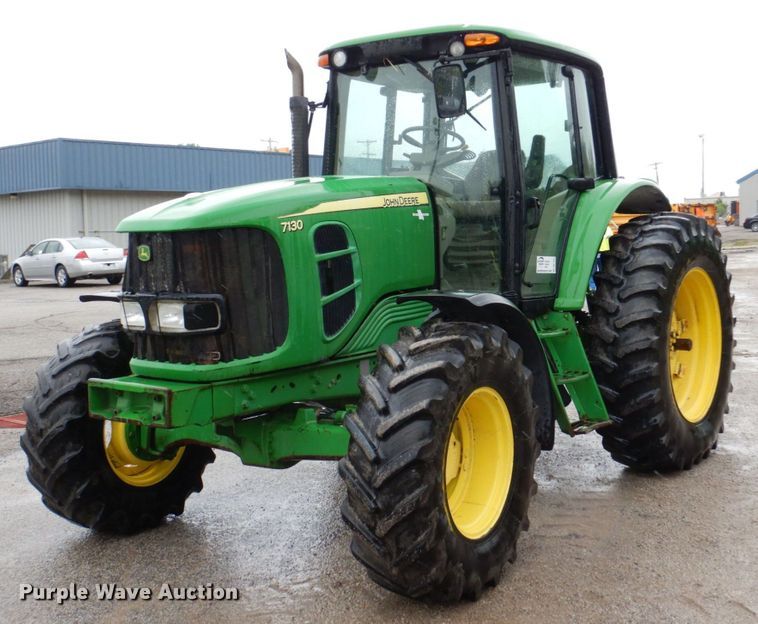 John Deere 7130  MFWD tractor - DN7451