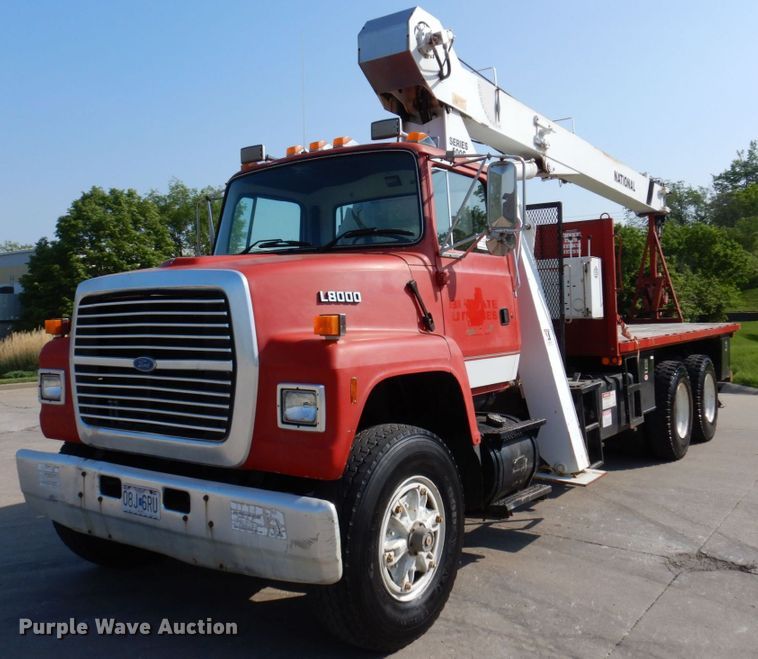 1995 Ford L8000  crane truck - DM7346