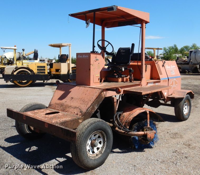 1999 Broce RC350  broom - DN0371