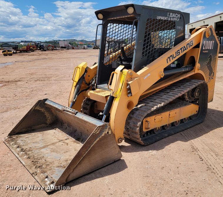 2011 Mustang 2100RT  tracked skid steer loader - KA9322