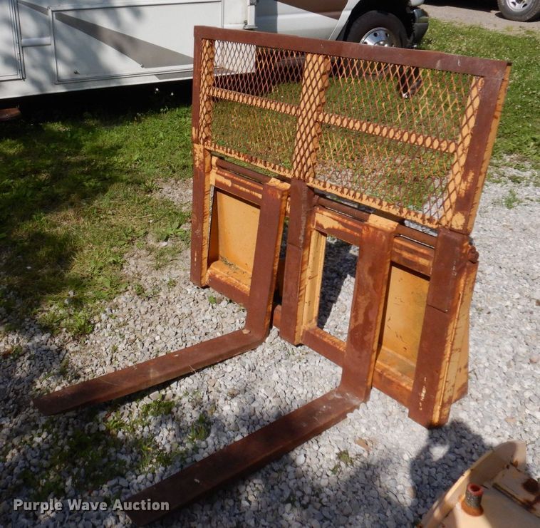 36&quot; L skid steer forks - KR9313