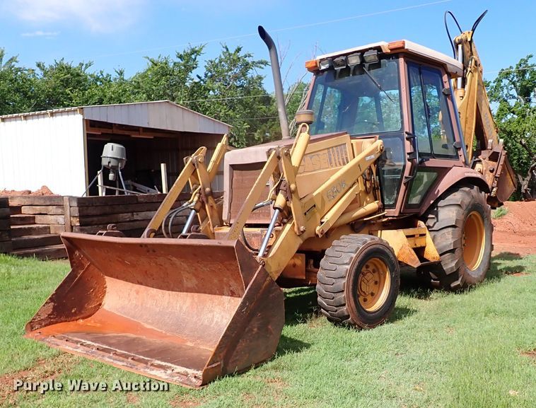 Case 580K  backhoe - LU9036