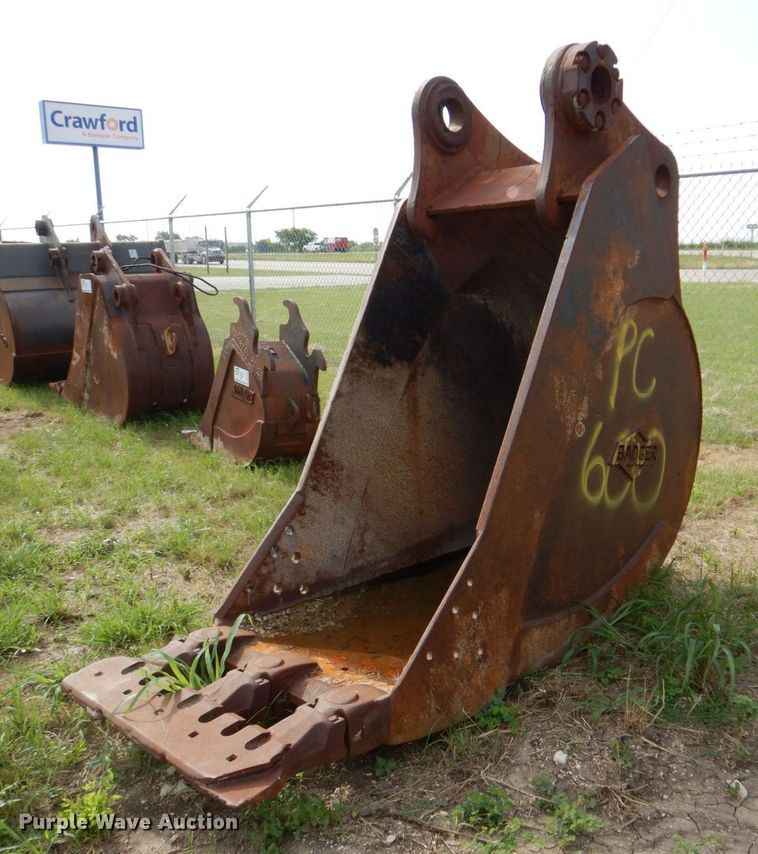 Badger  35"W excavator bucket - DP4152