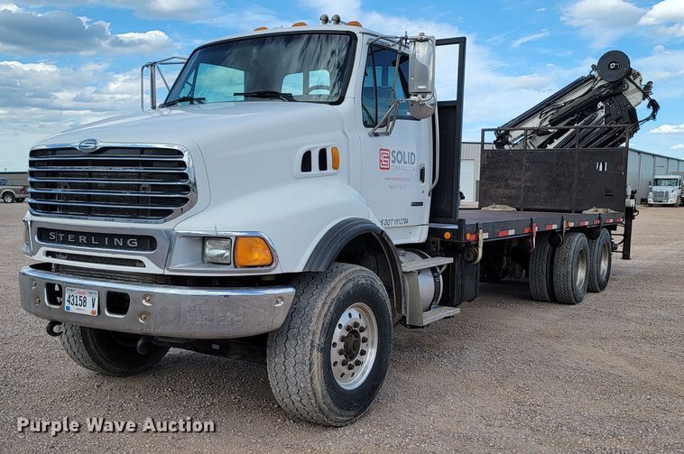 2005 Sterling LT9500  crane truck - KS9936