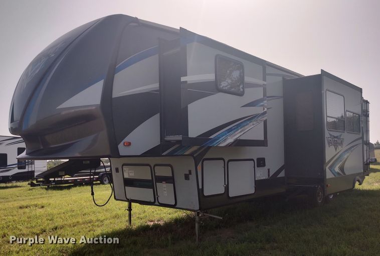 2018 Forrest River Vengeance  toy hauler camper - LU9065