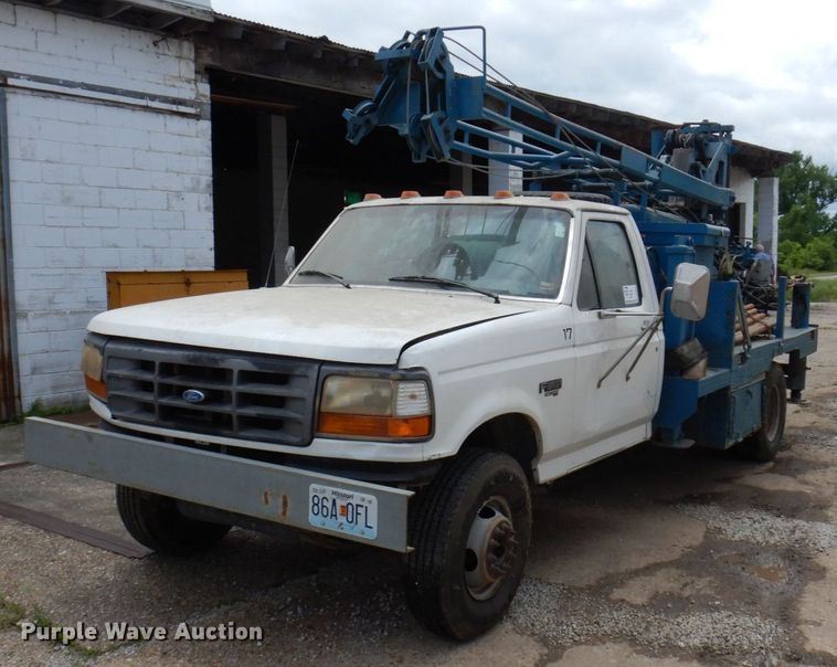 1997 Ford F450 Super Duty  drilling rig truck - DP5568
