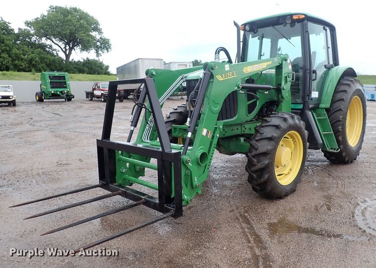 John Deere 7130 MFWD tractor - DS7153