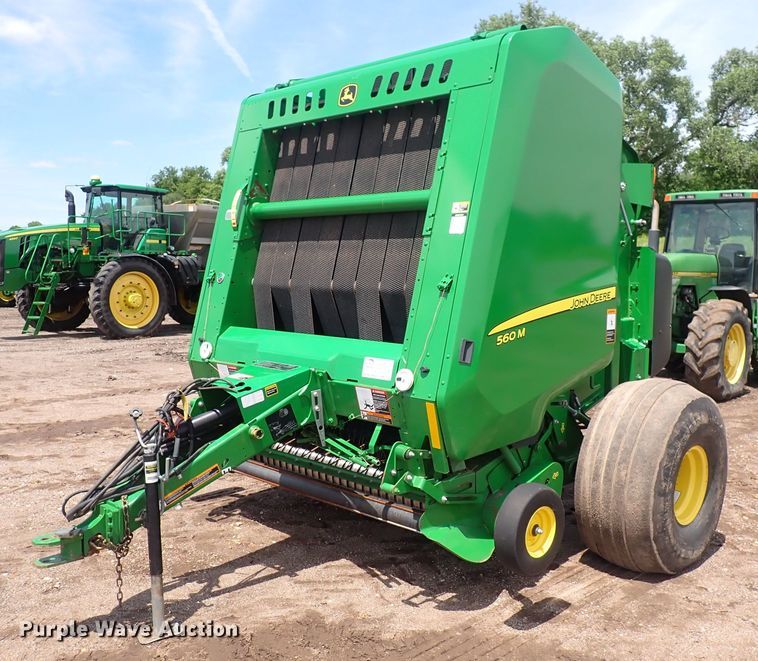 John Deere 560M round baler - DS7167