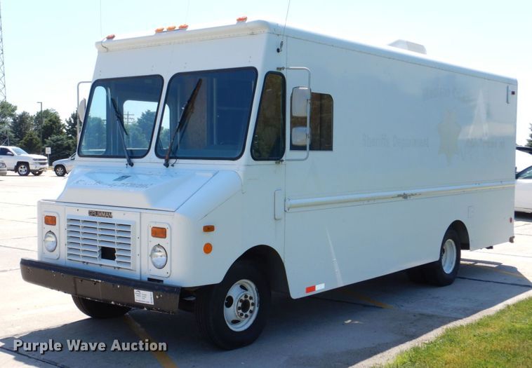 1991 Chevrolet P30  delivery truck - DM2301