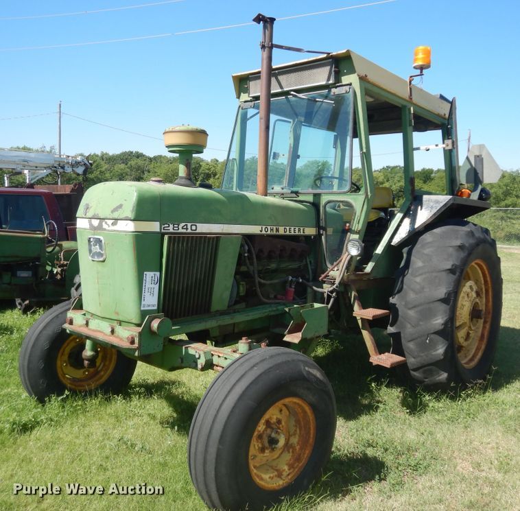 John Deere 2840  tractor - DN1581