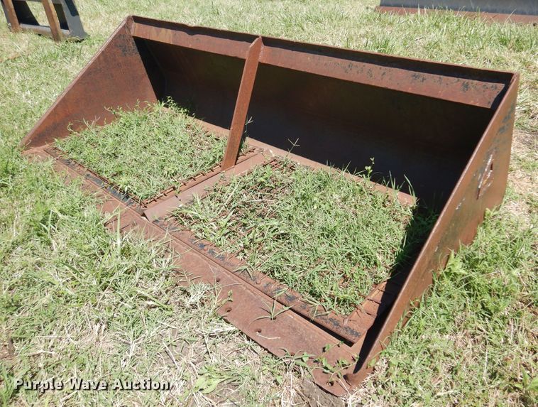 Dymax  79"W skid steer sift bucket - DN0427