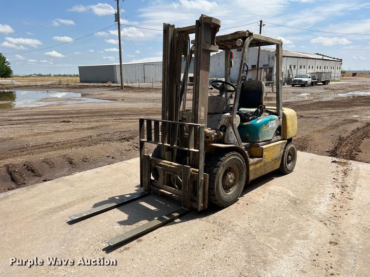 Komatsu FG25T-12  forklift - DS8365