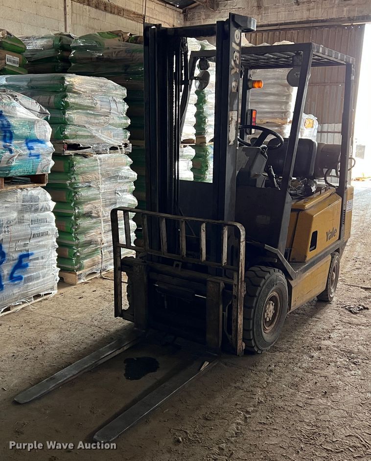 Yale GP040AFNUAV084 forklift - DS8367