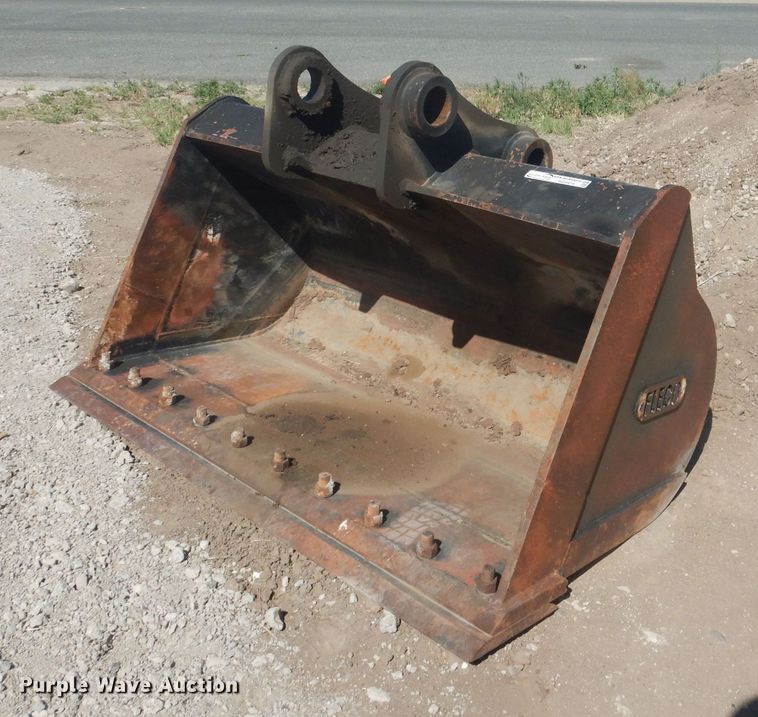 Fleco  59" W excavator bucket - HU9416