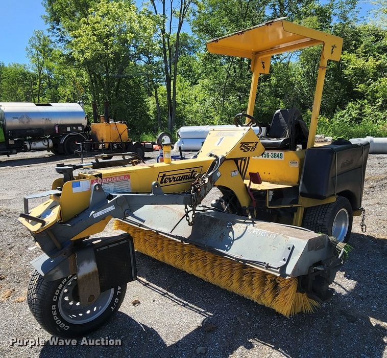 2006 Terramite TSS38  broom - MK9020