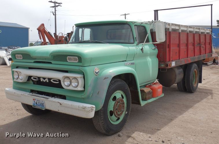 1960 GMC 4000  grain truck - DR1224