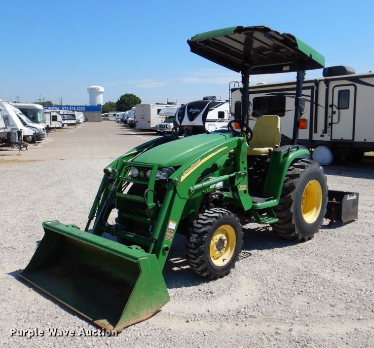 2008 John Deere 3320  MFWD tractor - DR1925