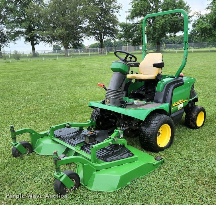 John Deere 1445  lawn mower - JL9959
