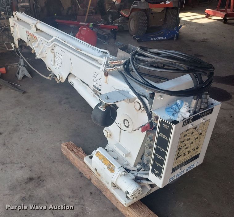 S.D.P. Telespection E-Z Hauler  crane - MF9528