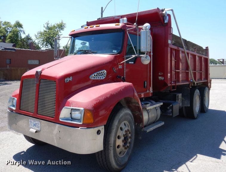 2003 Kenworth T300  dump truck - KR9166
