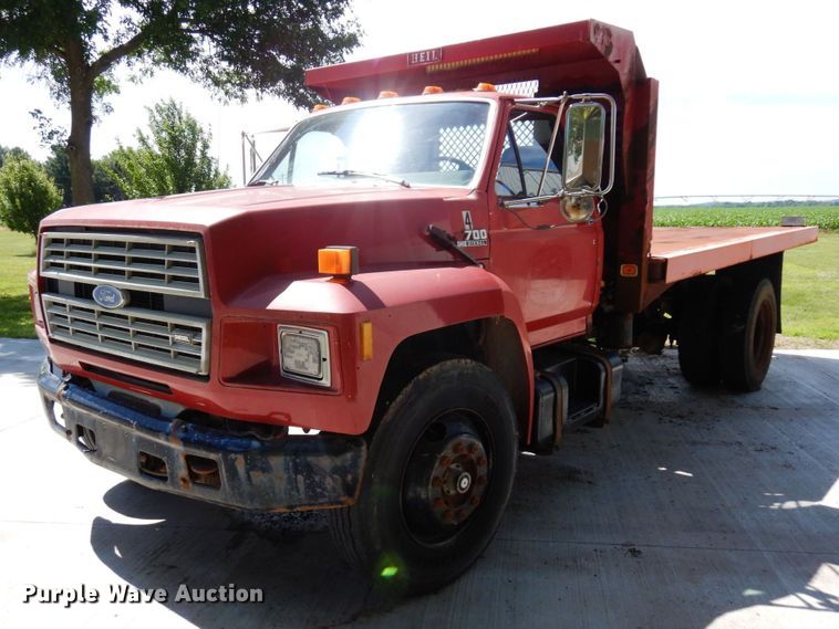 1993 Ford F700  dump flatbed truck - MF9685