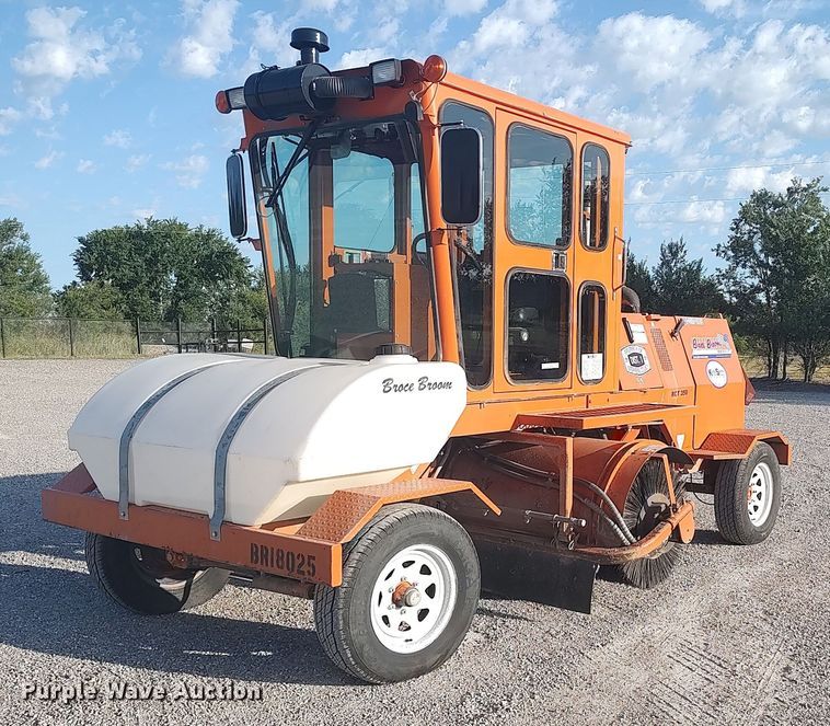 2018 Broce RCT350  broom - LU9174