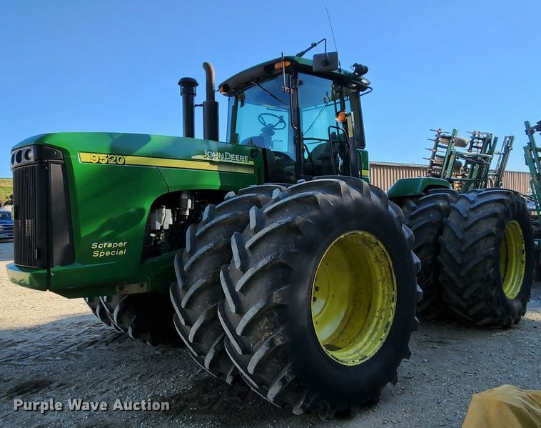 2006 John Deere 9520  Scraper Special 4WD tractor - MK9031